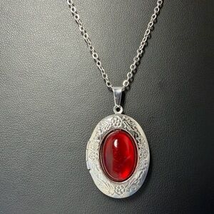 Vintage Style Silver Locket Necklace with Red Gemstone 🔴